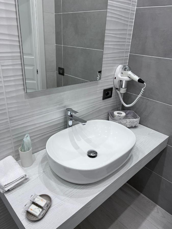 ナポリ Toledo Regolax Bed & Breakfast エクステリア 写真